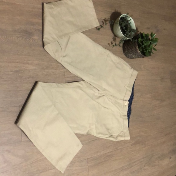 Men’s Khakhi Van Heusen pants. - Picture 2 of 4